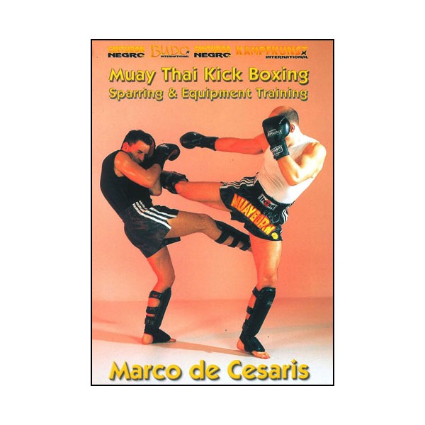 Muay Thai Kick Boxing, sparring & equipment training - M. de Cesaris